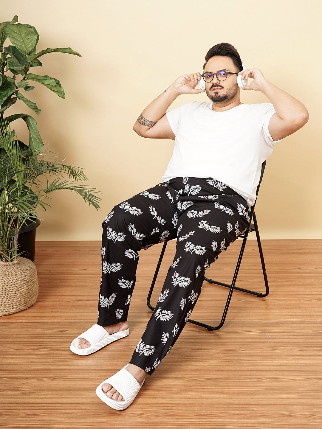 Shop Men's Black Plus Size Floral Lounge Pants Online.