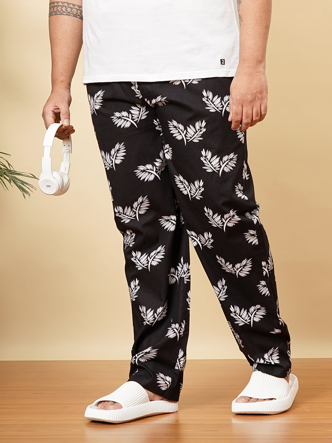 Shop Men's Black Plus Size Floral Lounge Pants Online.