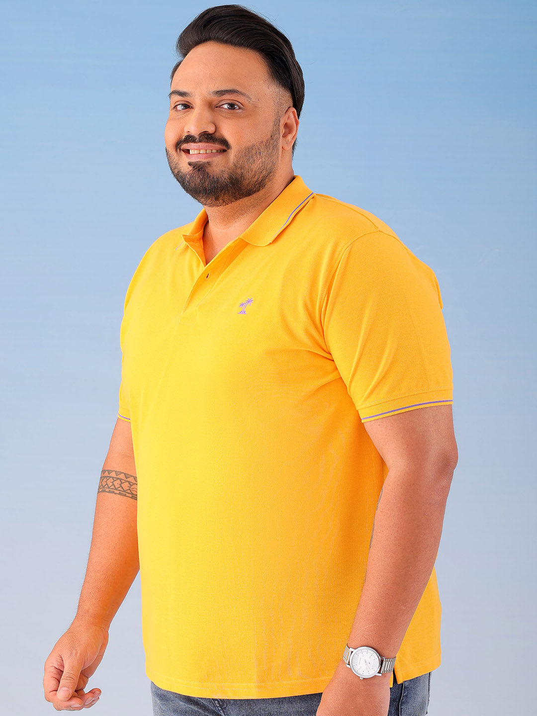 Shop Men's Solid Plus Size T-Shirt Online.