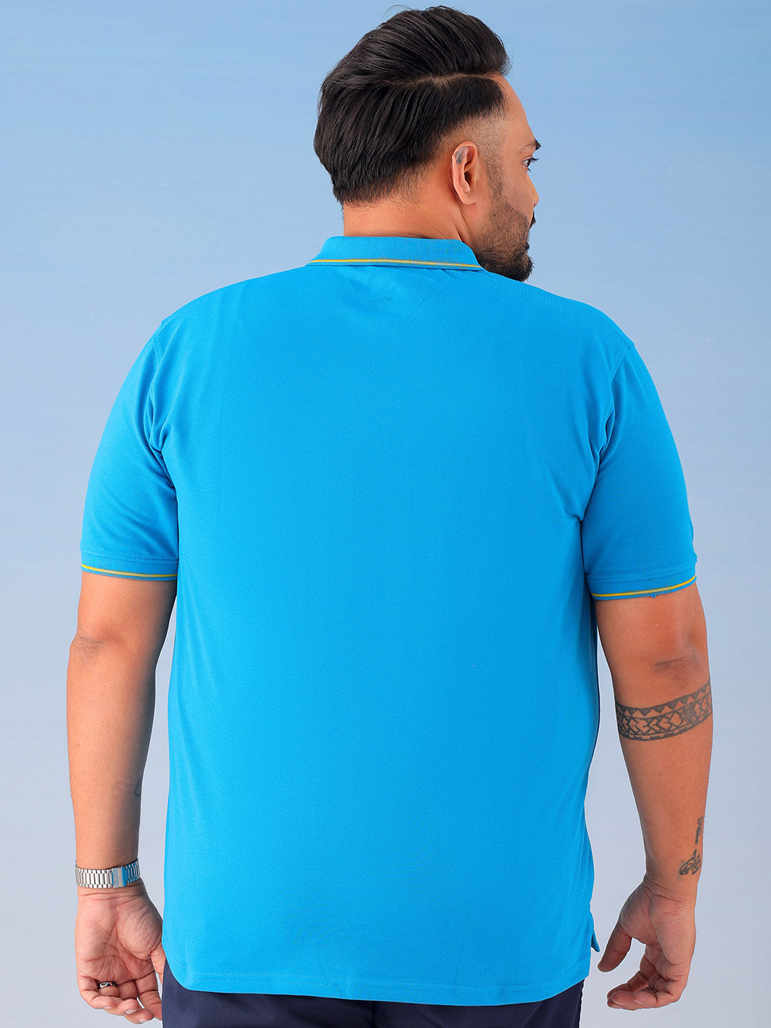 Shop Men's Solid Plus Size T-Shirt Online.