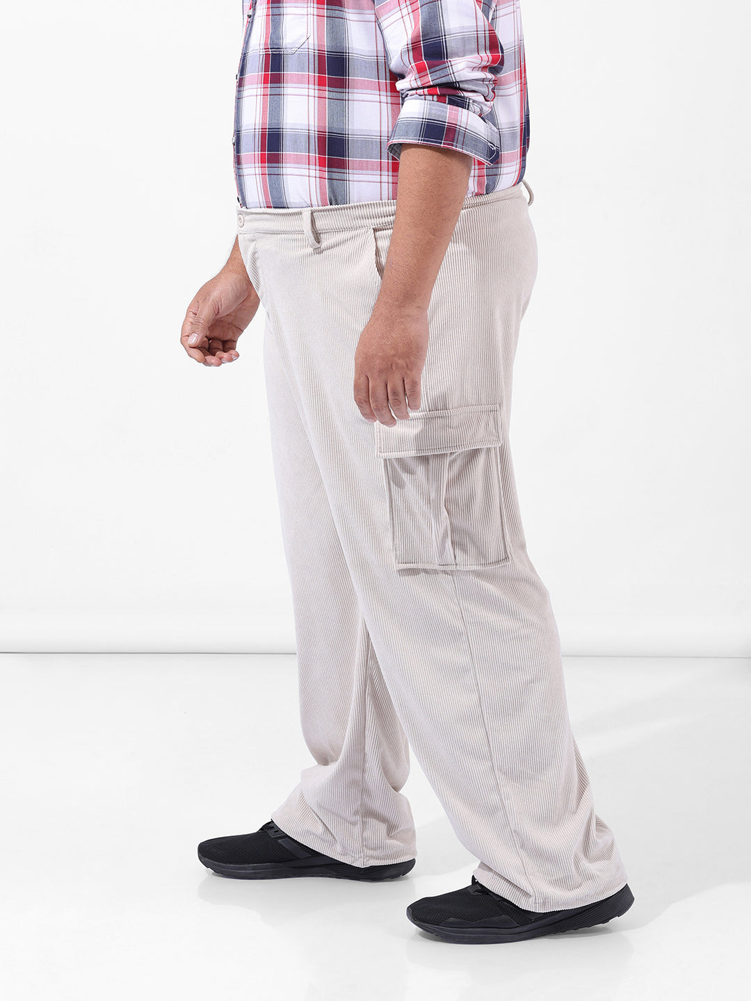 Men's Off White Loose Cargo Utility Joggers