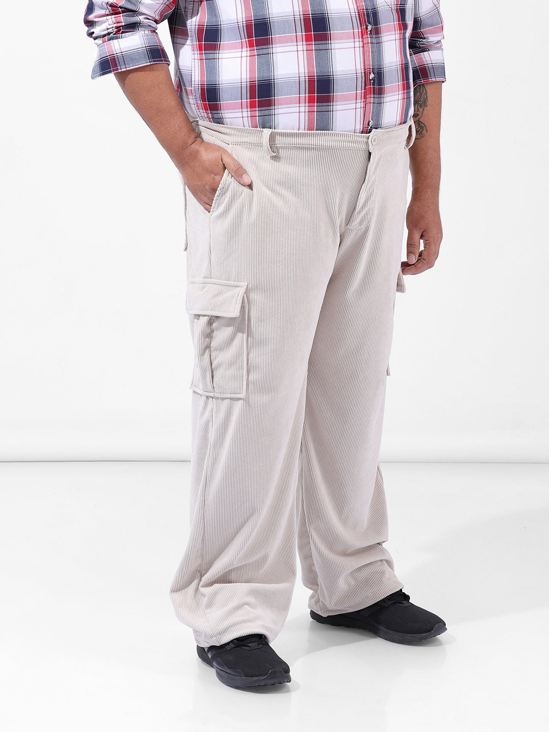 Men's Off White Loose Cargo Utility Joggers