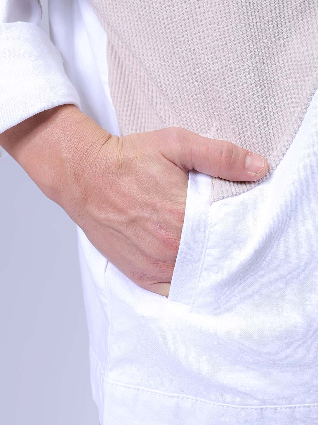 Men's White Relaxed Fit Colourblocked Colourblocked Jacket