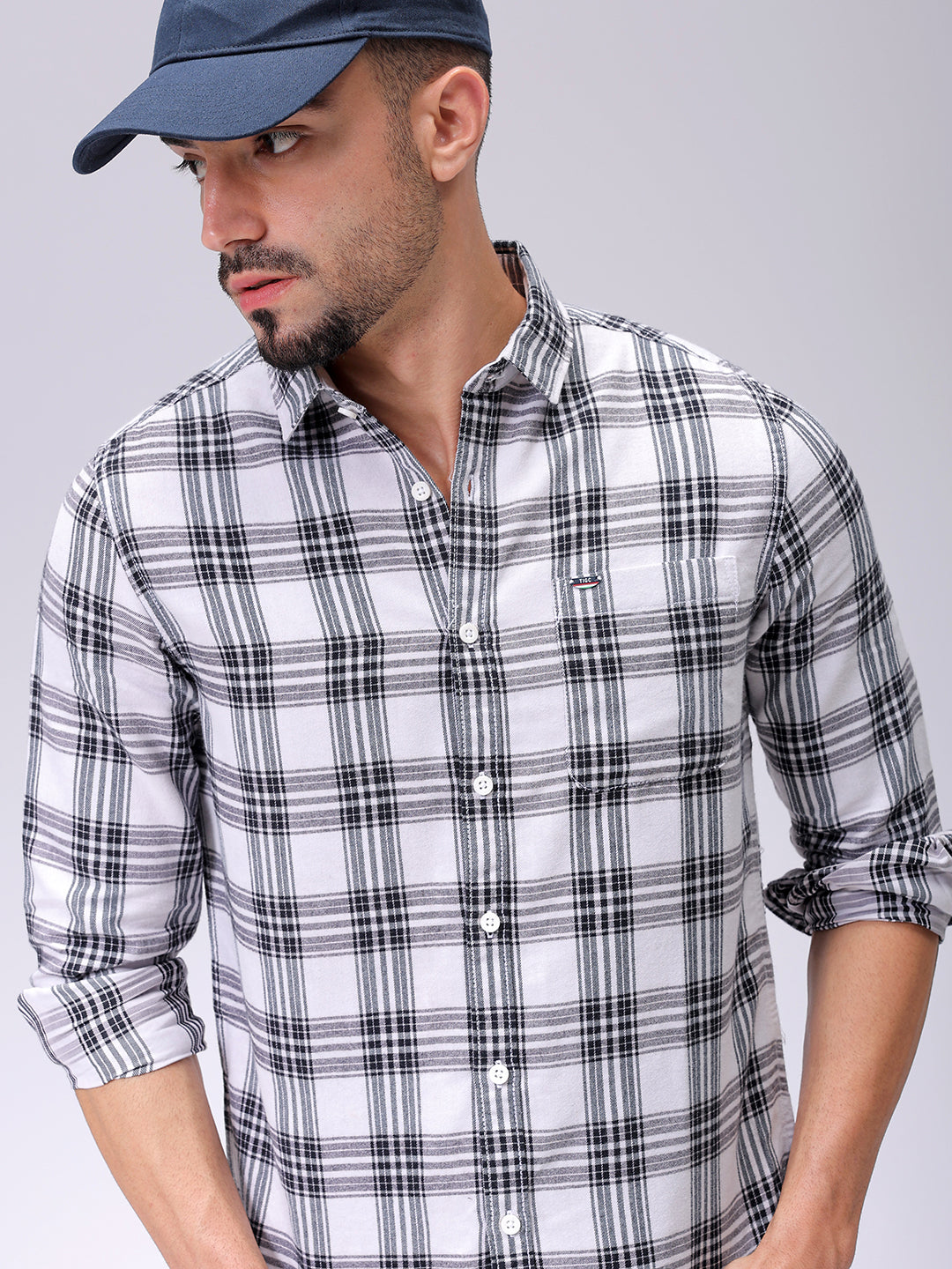 Men's Black Slim Fit Checked Casual Shirt