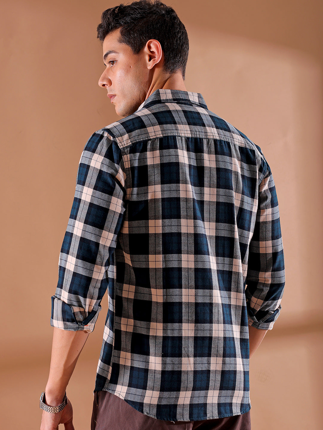 Shop Men's Cream Slim Fit Checked Casual Shirt Online.