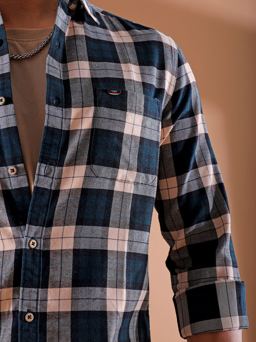 Shop Men's Cream Slim Fit Checked Casual Shirt Online.