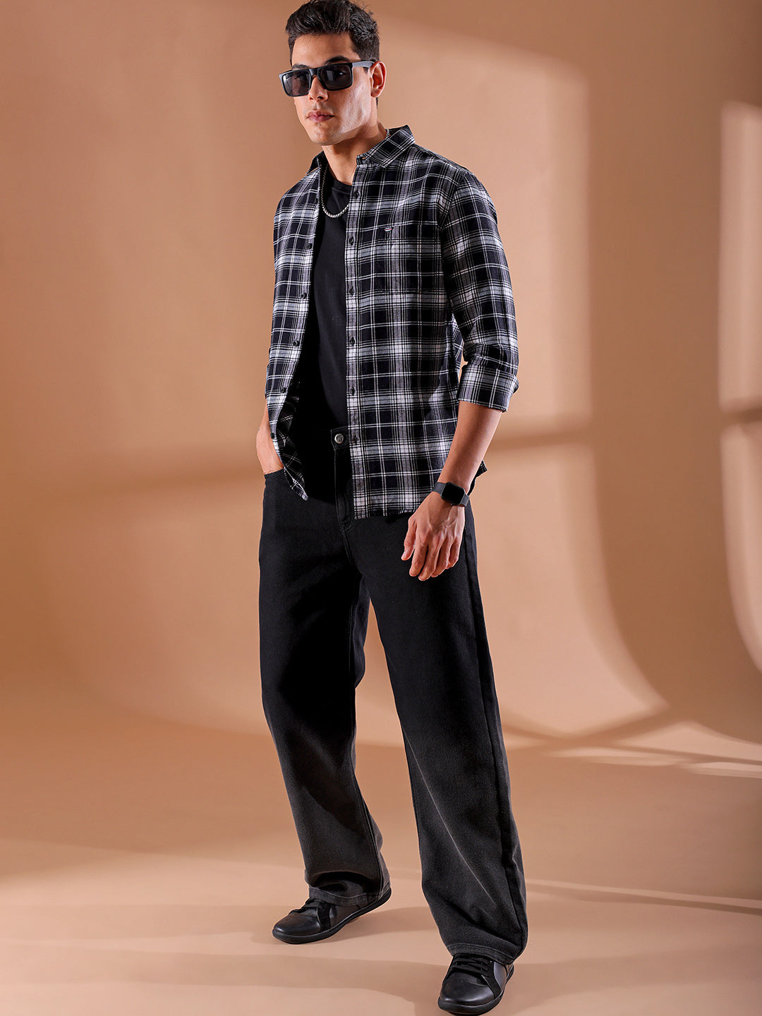 Shop Men's Checked Slim Fit Shirt Online.