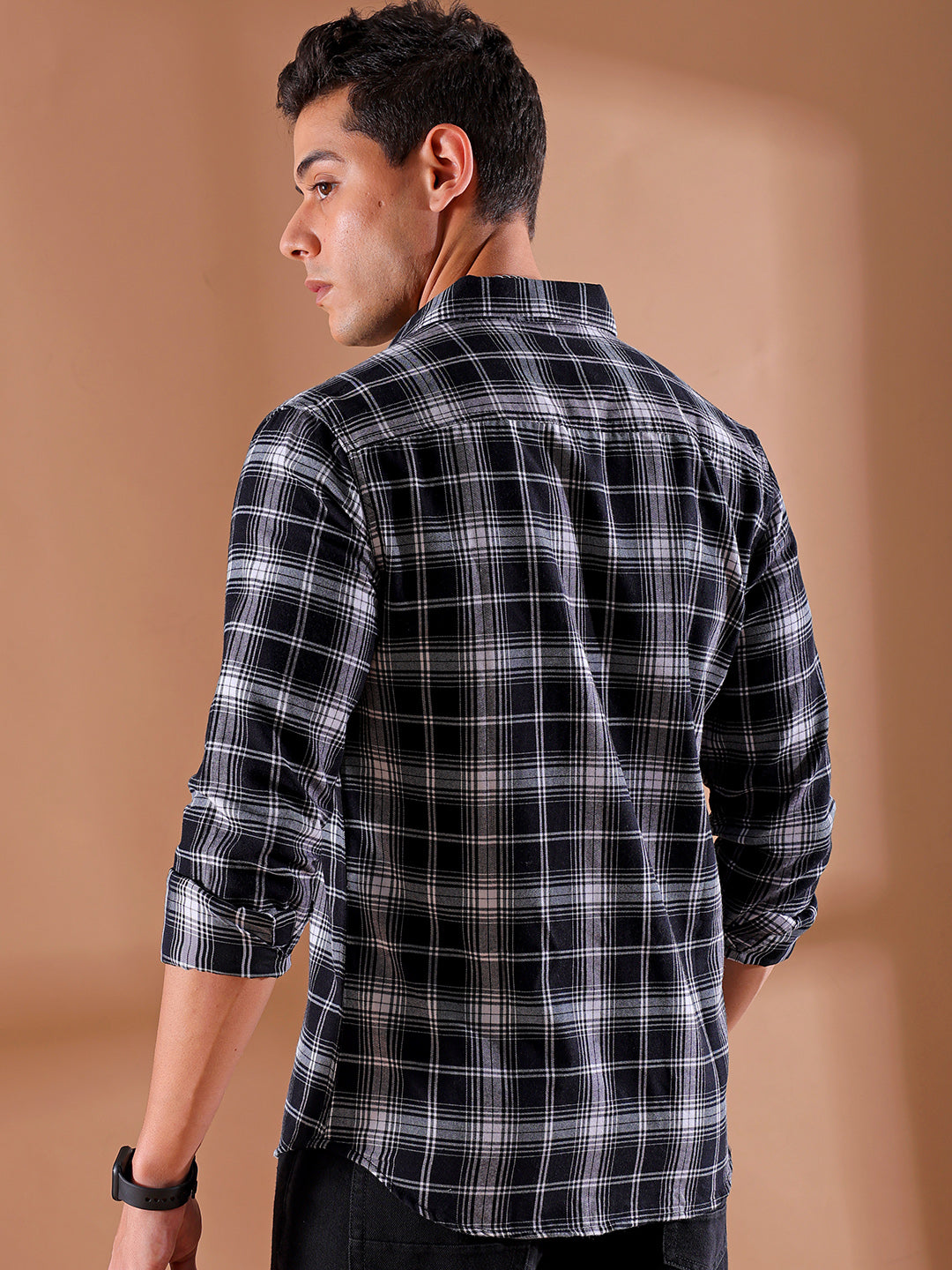 Shop Men's Checked Slim Fit Shirt Online.