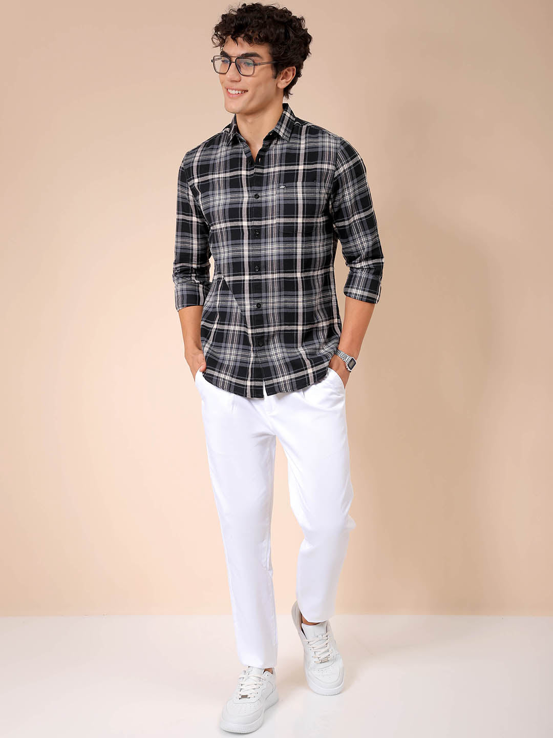 Men's Black Slim Fit Checked Casual Shirt