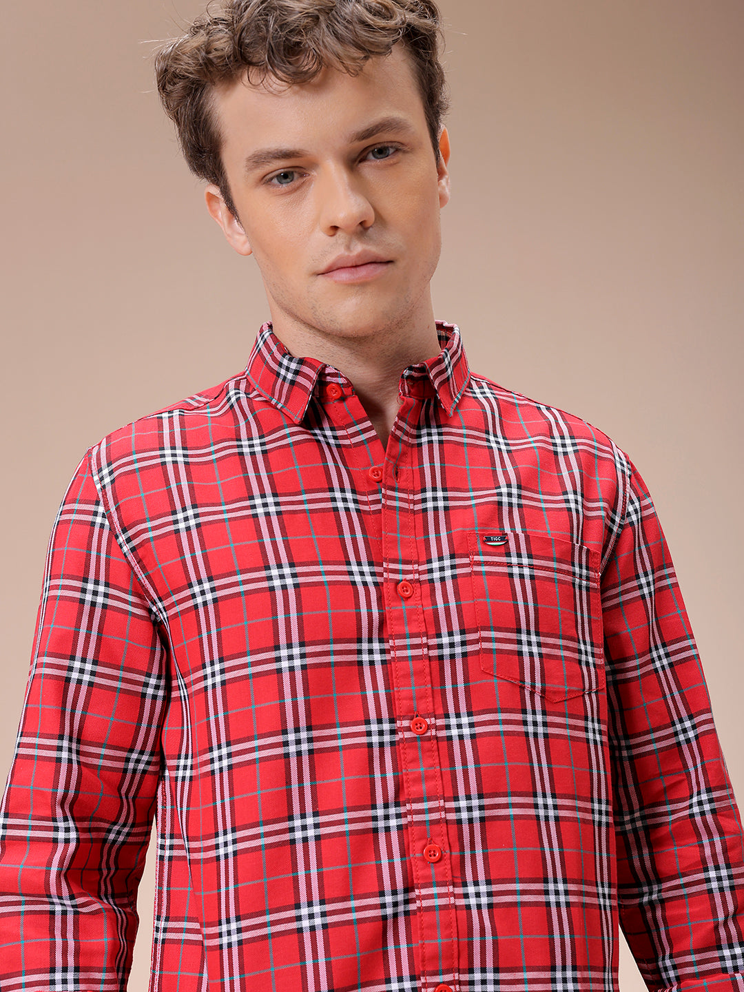 Men's Red Slim Fit Checked Casual Shirt