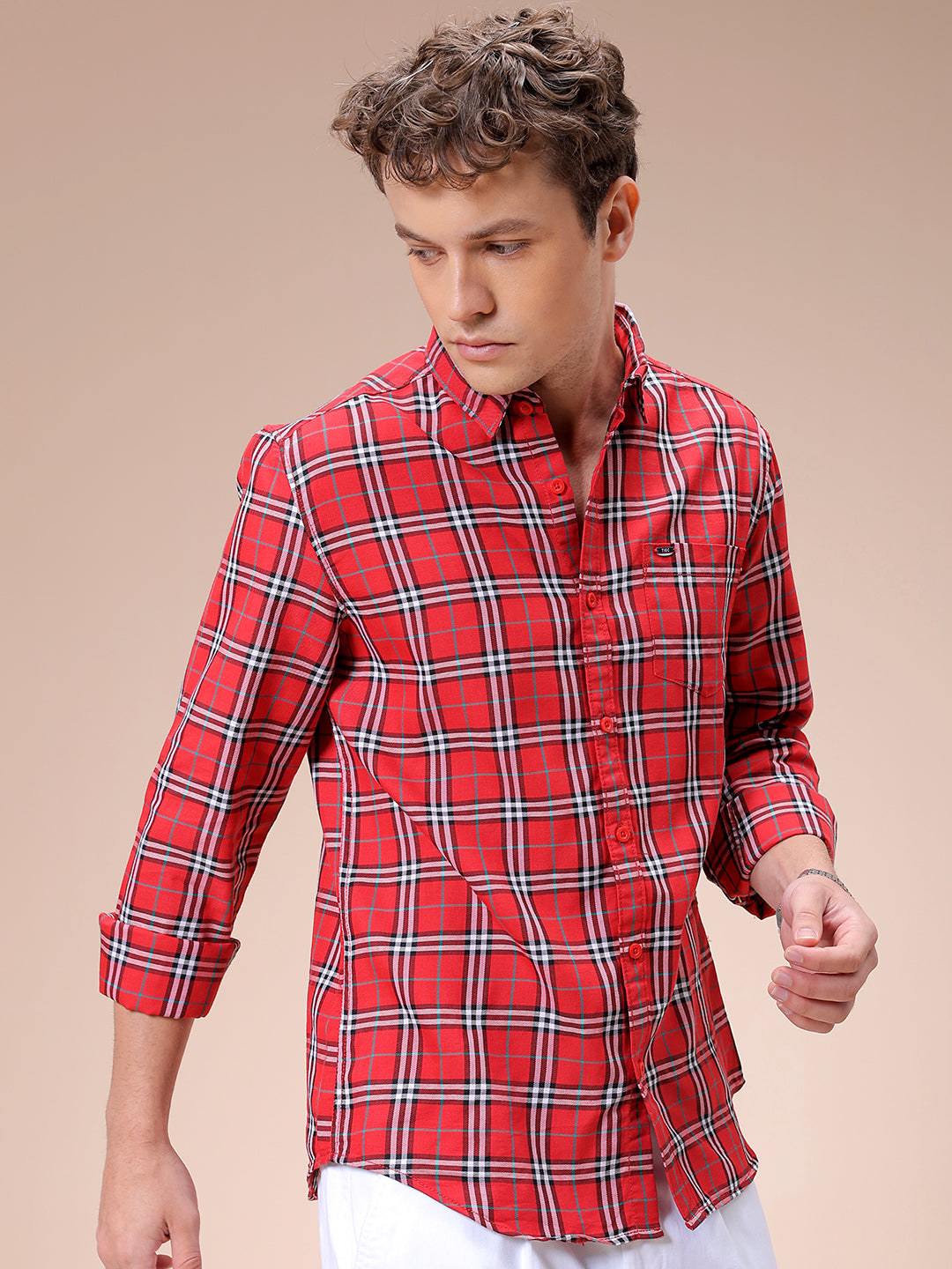 Men's Red Slim Fit Checked Casual Shirt