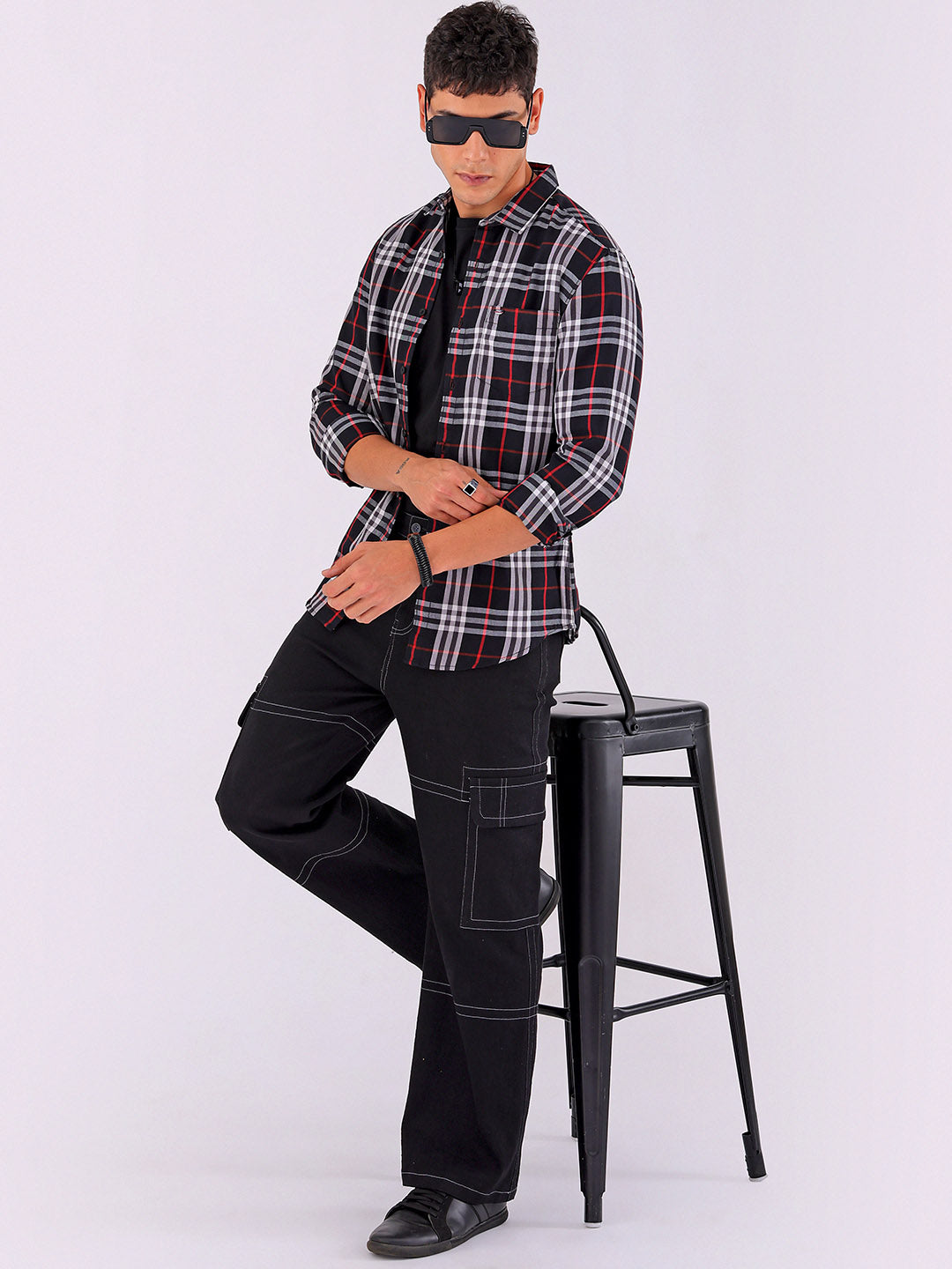 Shop Men's Checked Slim Fit Casual Shirt Online.