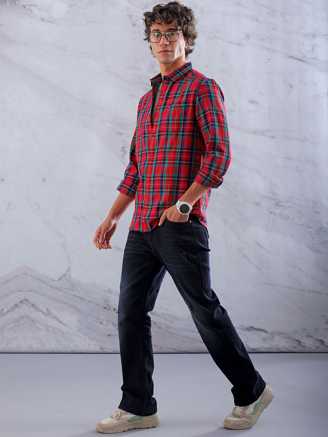 Shop Men's Checked Slim Fit Shirt Online.