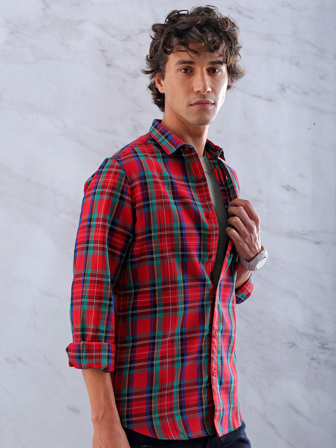 Shop Men's Checked Slim Fit Shirt Online.