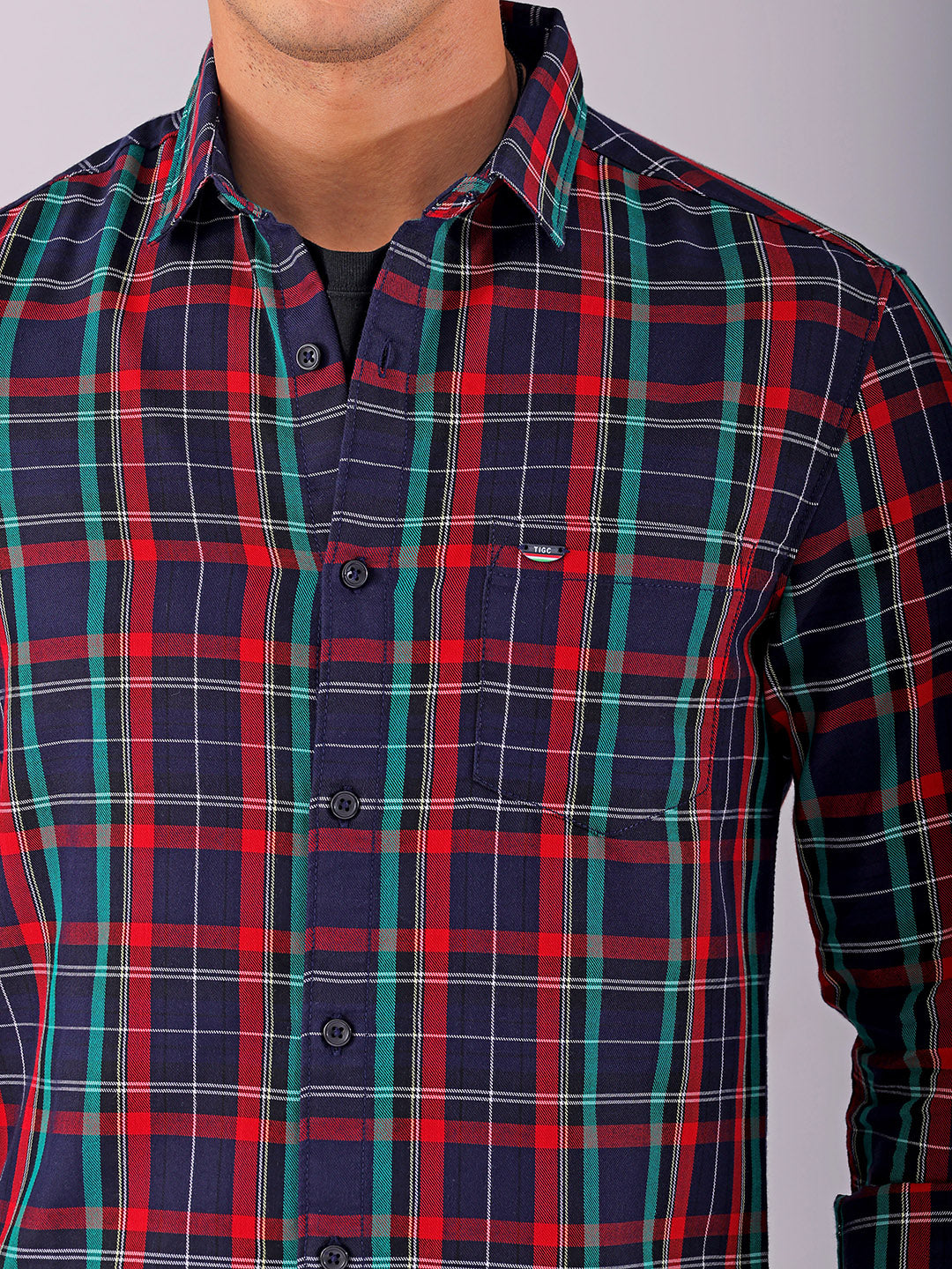 Shop Men's Checked Slim Fit Casual Shirt Online.