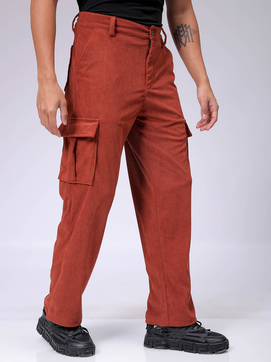 Men's Rust Baggy Textured Mid-Rise Cargos