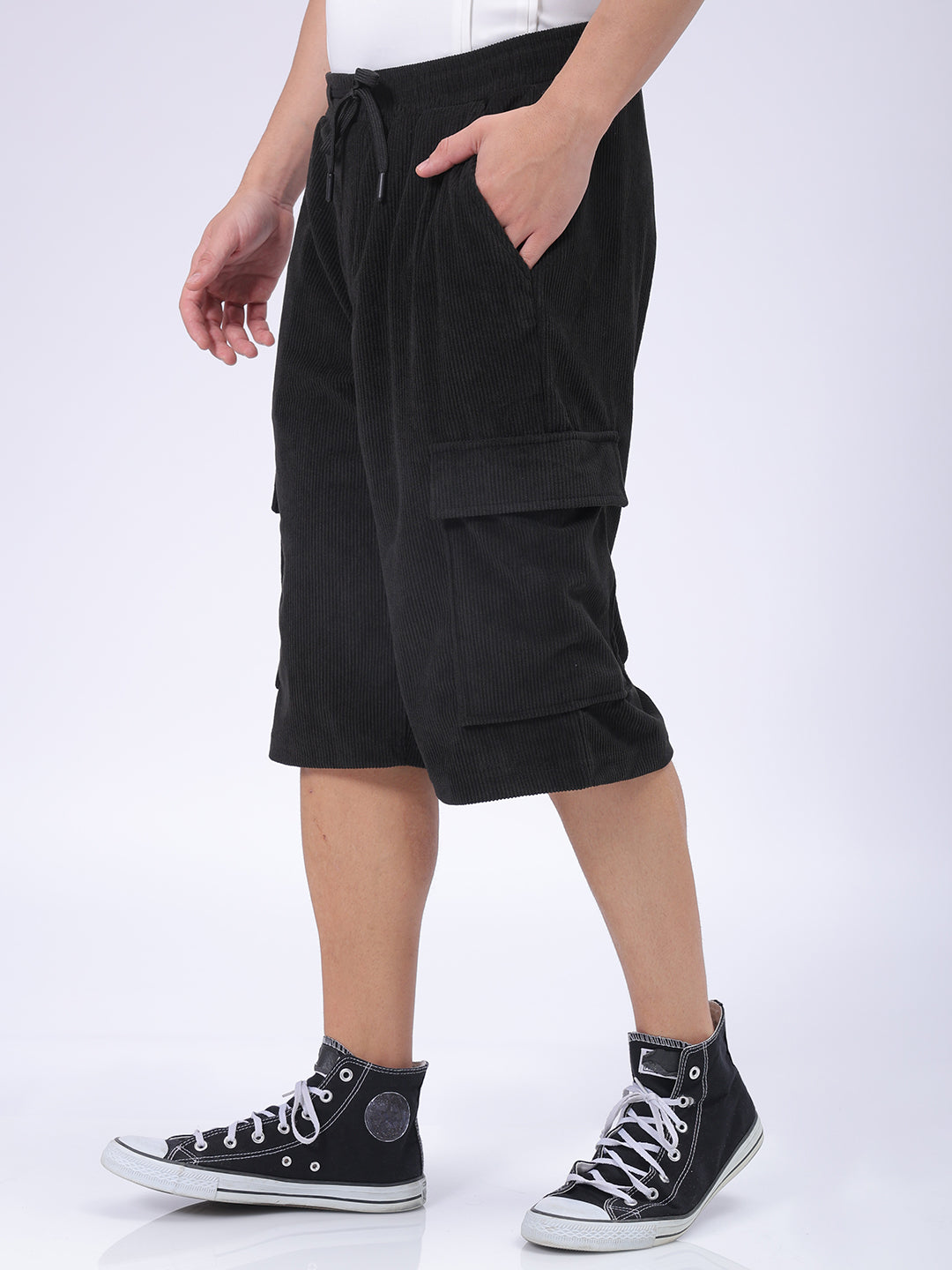 Men's Black Loose Textured Utility Cargo Shorts