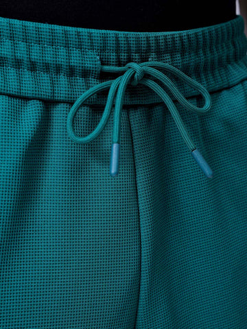 Men's Green Relaxed Fit Solid Shorts