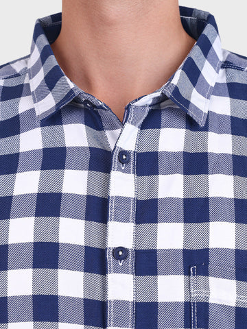 Men's White Regular Fit Checkered Casual Shirt