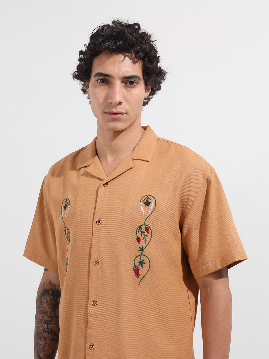 Men's Yellow Relaxed Fit Embroidered Tom&Jerry Character Shirt