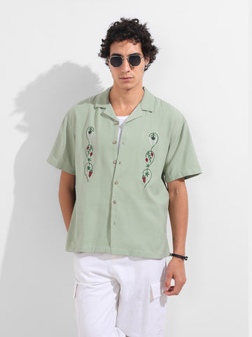 Men's Green Relaxed Fit Embroidered Tom&Jerry Character Shirt