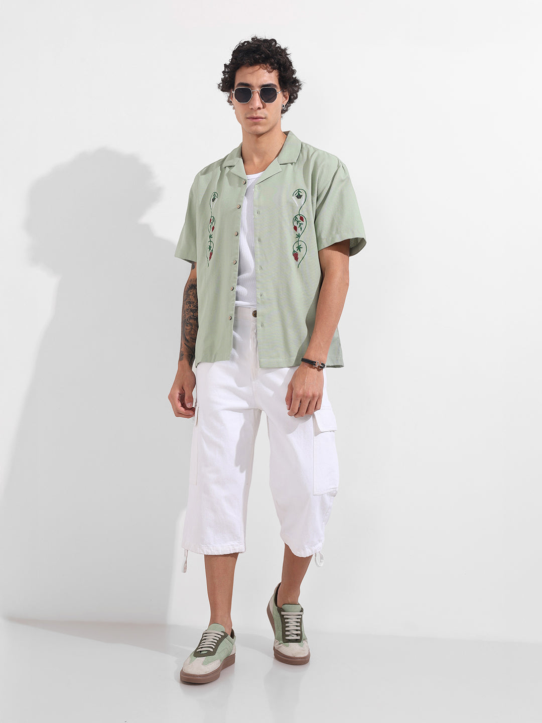 Men's Green Relaxed Fit Embroidered Tom&Jerry Character Shirt