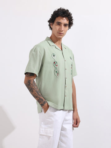 Men's Green Relaxed Fit Embroidered Tom&Jerry Character Shirt