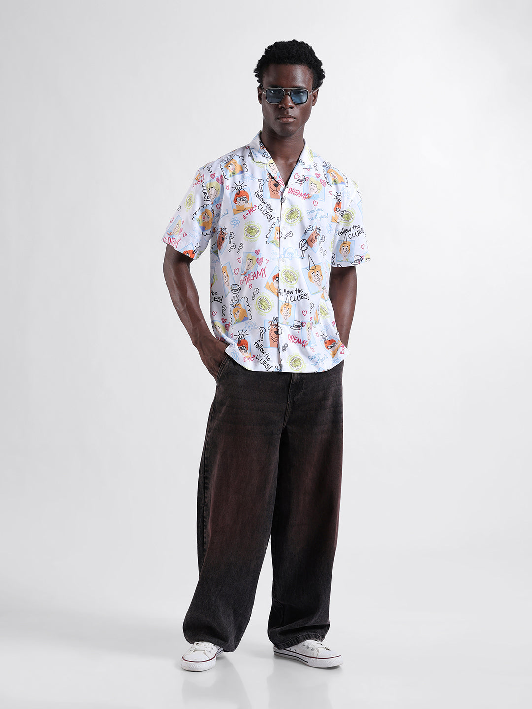 Men's White Relaxed Fit Character Scooby-Doo Printed Shirt