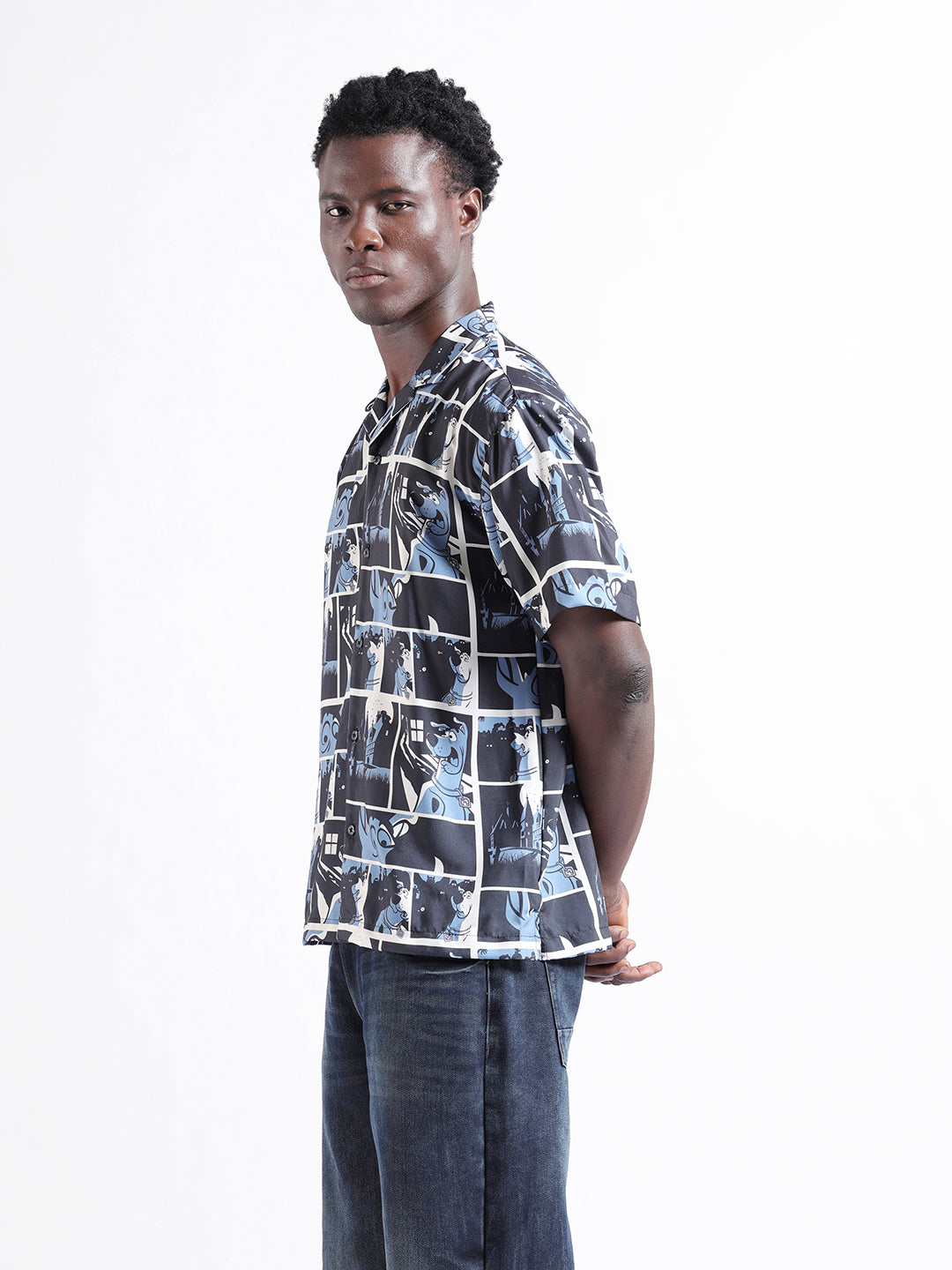 Men's Black Relaxed Fit Character Scooby-Doo Printed Shirt