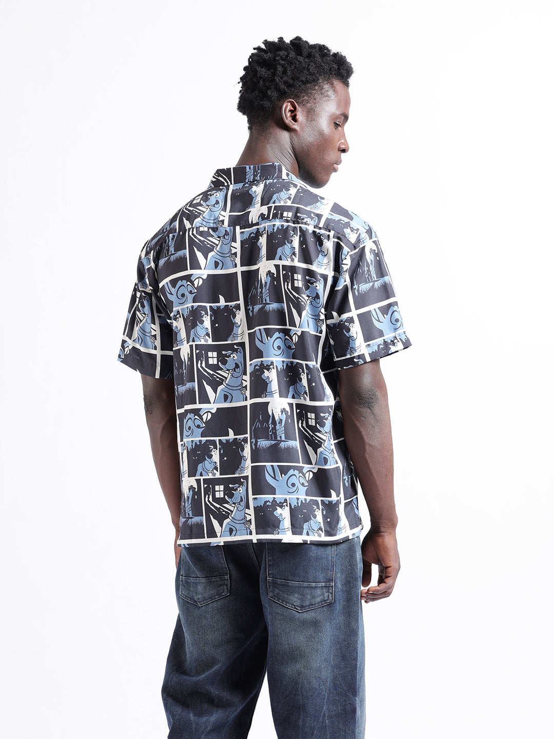 Men's Black Relaxed Fit Character Scooby-Doo Printed Shirt