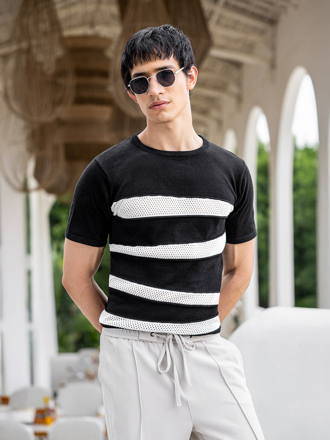 Men's Black Slim Fit Colourblocked Flat Knit Crew Neck T-Shirt