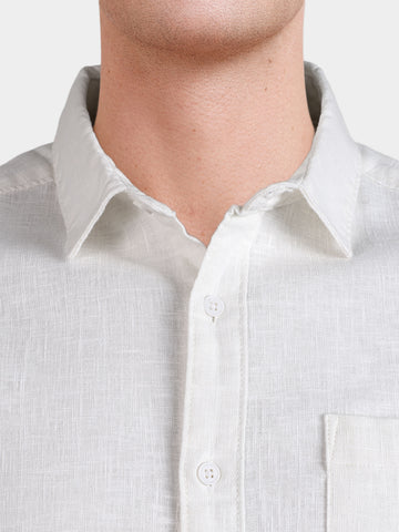 Men's White Slim Fit Solid Casual Shirts