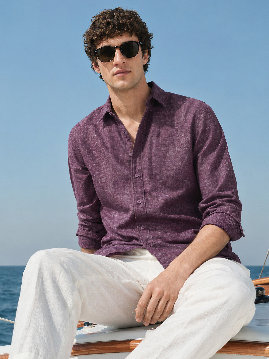 Men's Purple Slim Fit Solid Casual Shirts