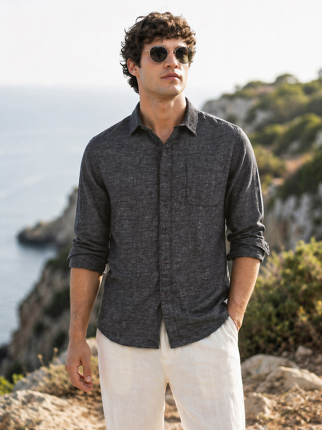 Men's Black Slim Fit Solid Casual Shirts