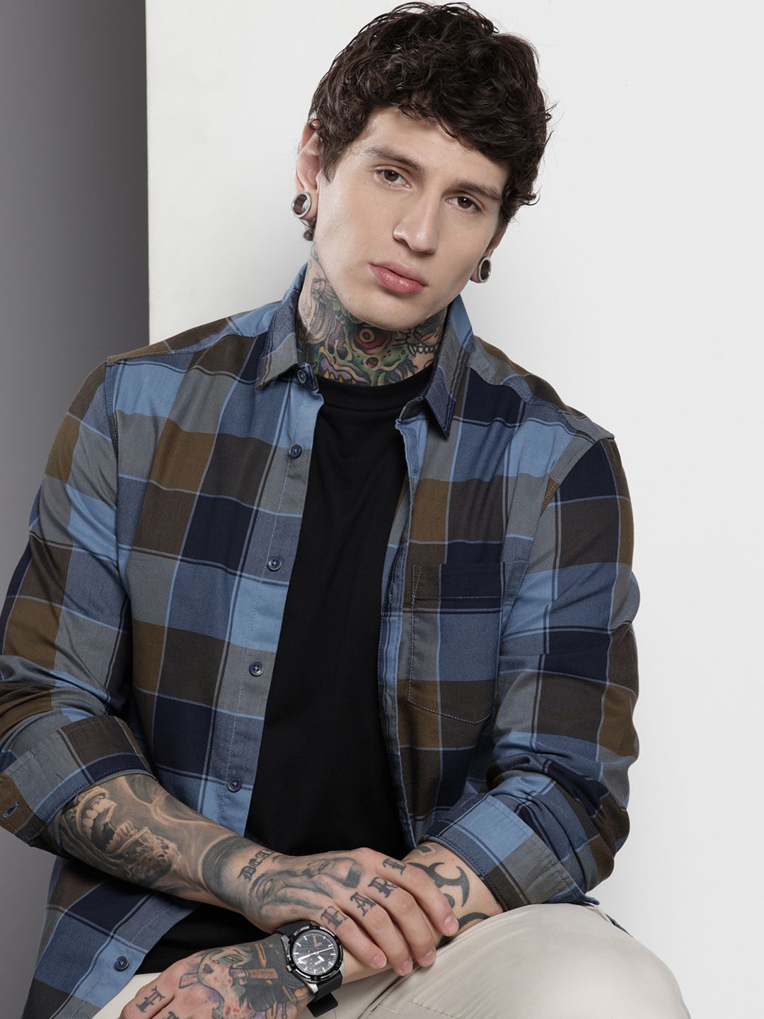 Men's Navy Blue Slim Fit Checked Casual Shirt
