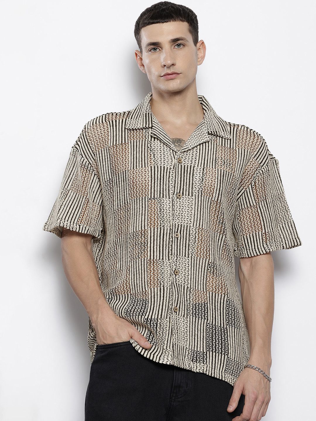 Men's Off White Relaxed Fit Textured Resort Wear Shirt