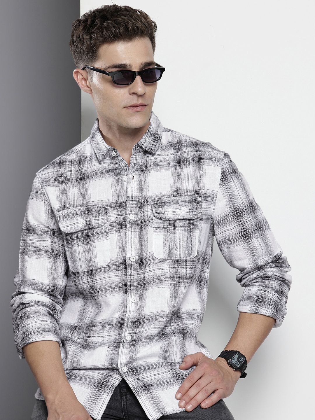 Men's White Slim Fit Checked Casual Shirt