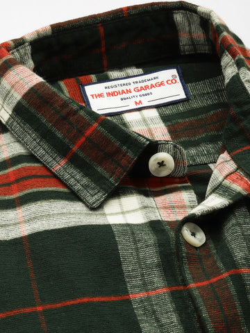 Men's Green Regular Fit Checked Casual Shirt