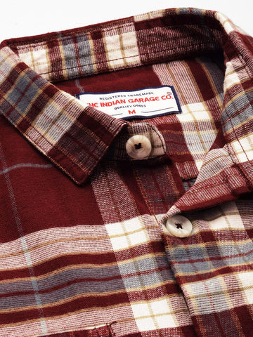 Men's Maroon Regular Fit Checked Casual Shirt
