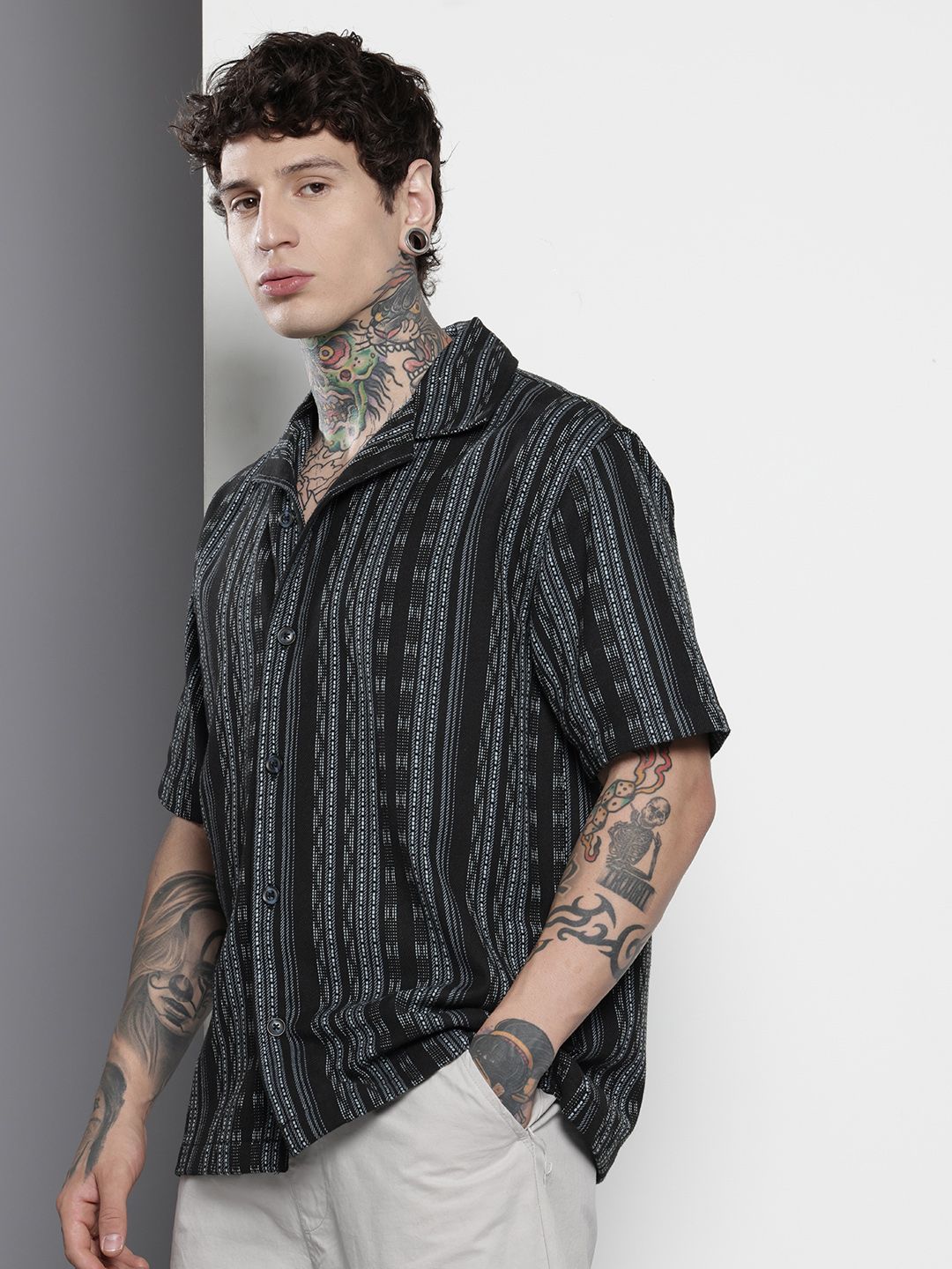 Men's Black Relaxed Fit Striped Resort Wear Shirt