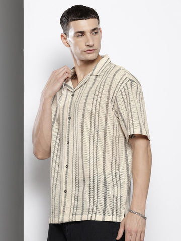 Men's Off White Relaxed Fit Textured Resort Wear Shirt