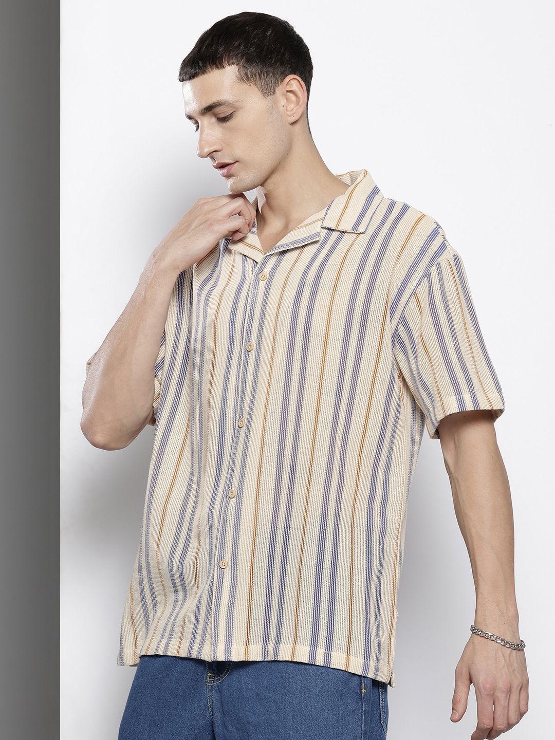 Men's Beige Relaxed Fit Textured Resort Wear Shirt