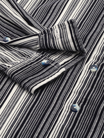 Men's Black Regular Fit Printed Casual Shirt