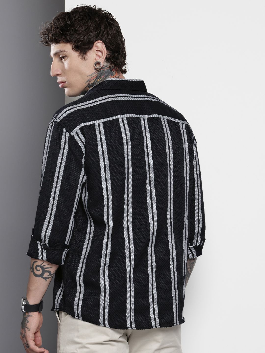 Men's Black Relaxed Fit Striped Resort Wear Shirt