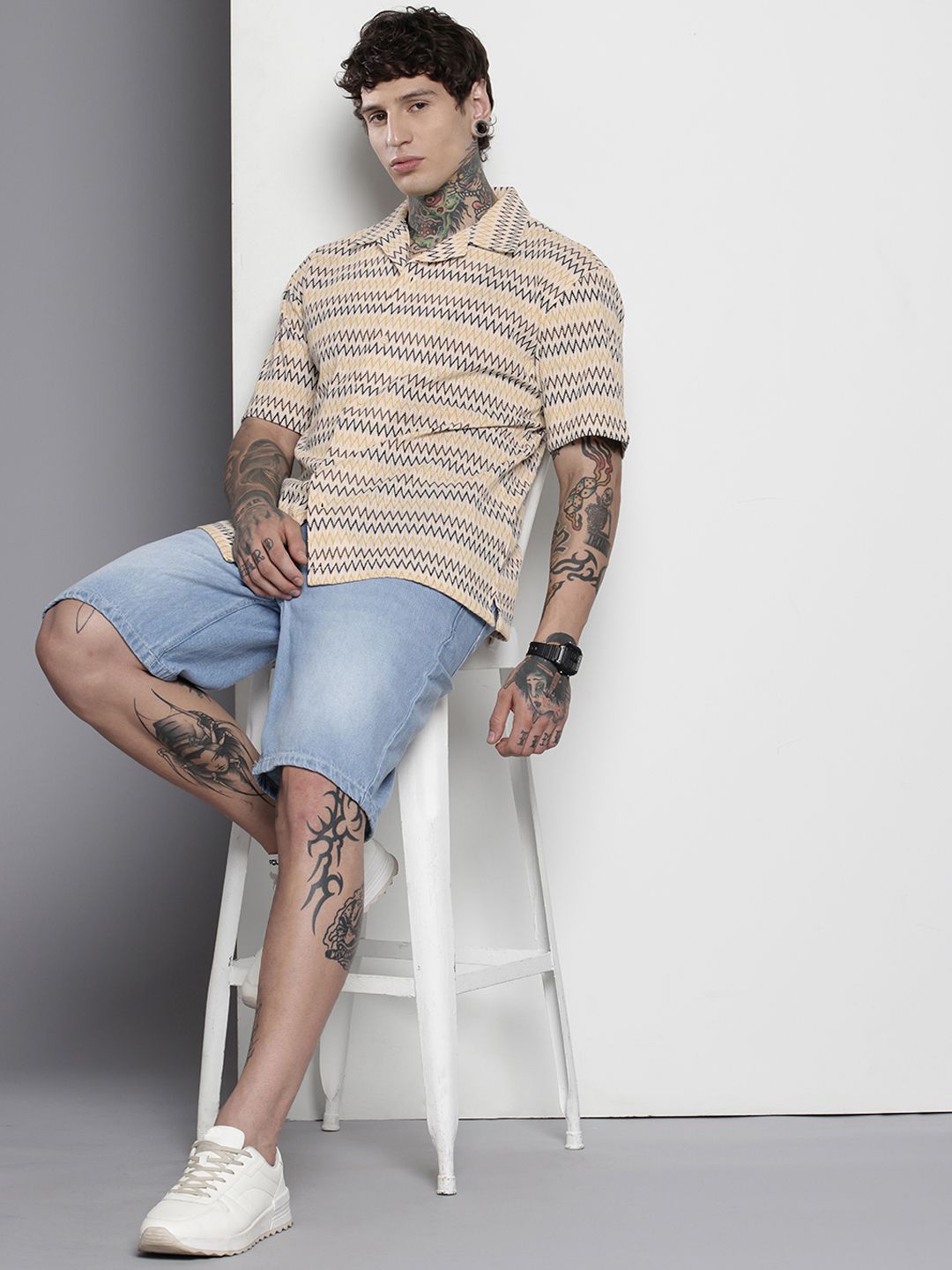 Men's Beige Relaxed Fit Printed Resort Wear Shirt