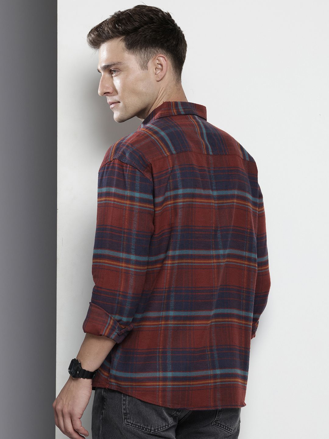 Men's Red Regular Fit Checked Casual Shirt