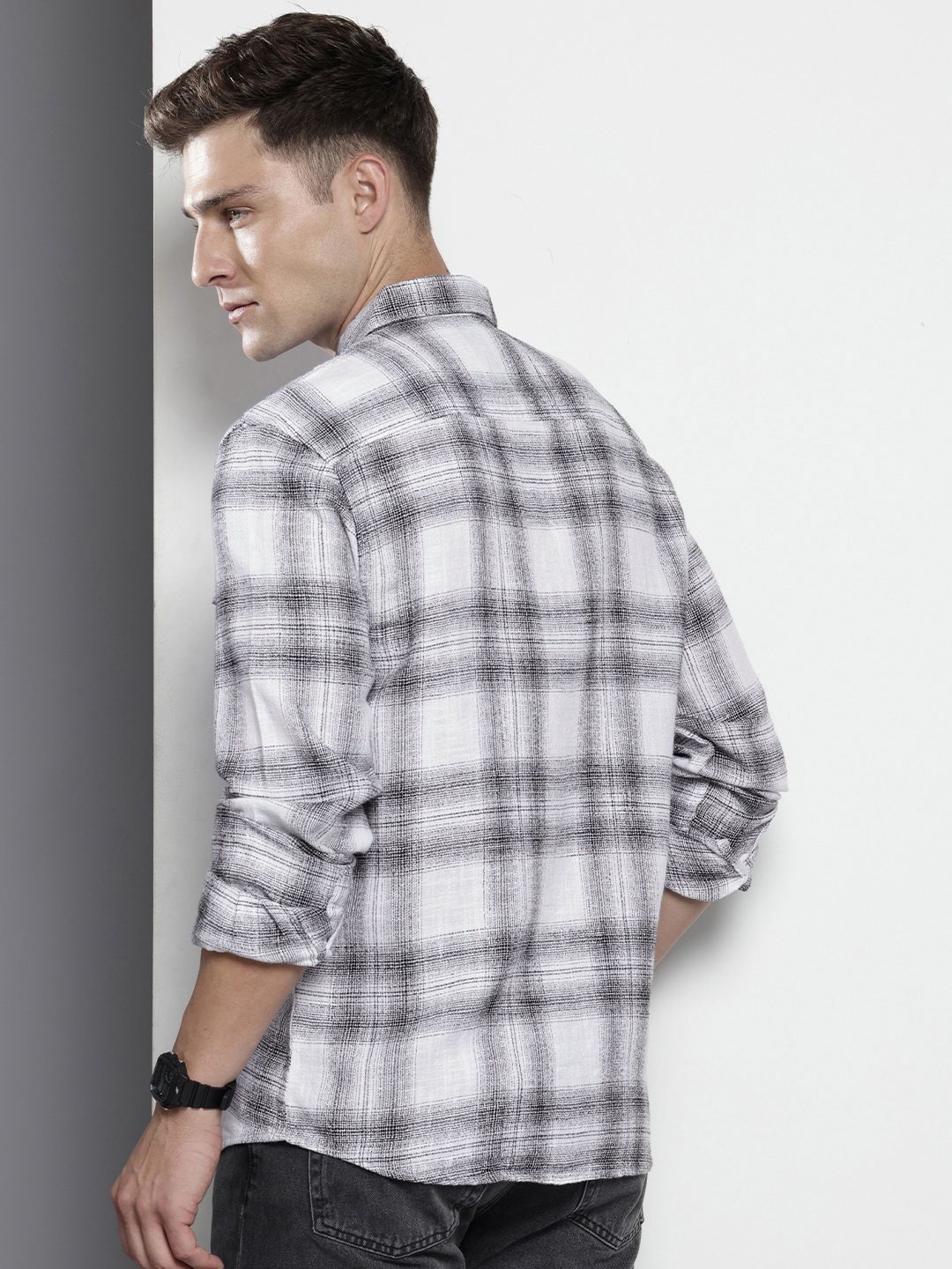 Men's White Slim Fit Checked Casual Shirt