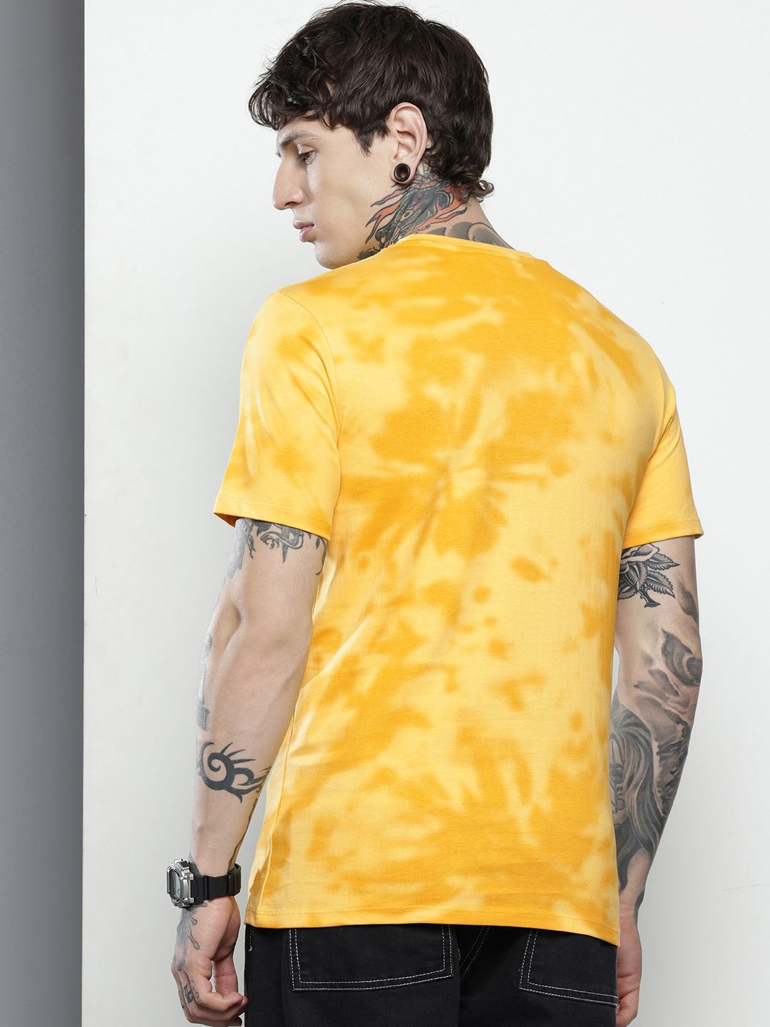 Men's Yellow Slim Fit Character Batman Printed Crew Neck T-Shirt