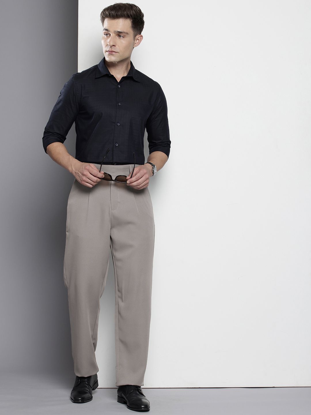 Men's Cloud Grey Loose Fit Solid Casual Trouser