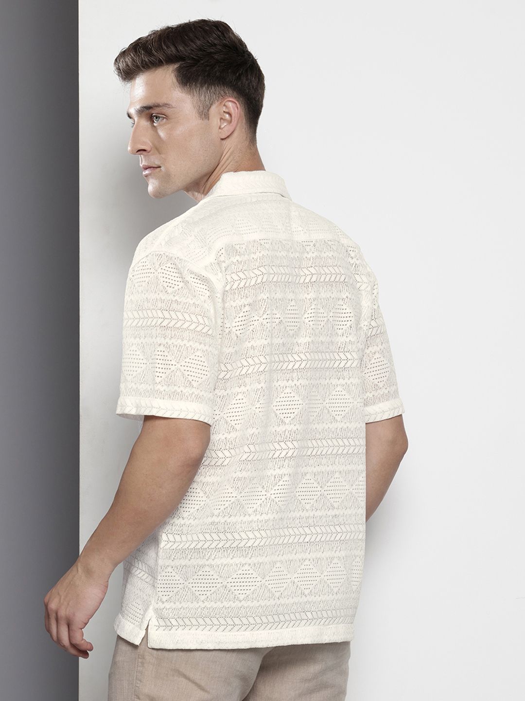 Men's White Relaxed Fit Textured Textured Shirt